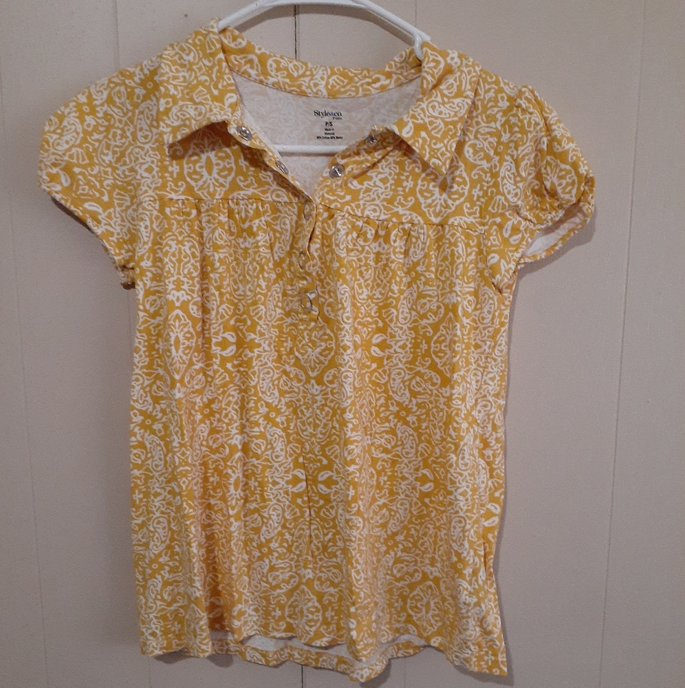 Style & Co yellow top v neck collared small petite